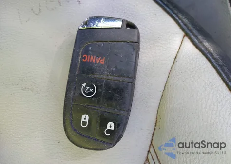 2018 Jeep Compass Latitude 4X4 z USA, uszkodzony, nr VIN 3C4NJDBBXJT143101